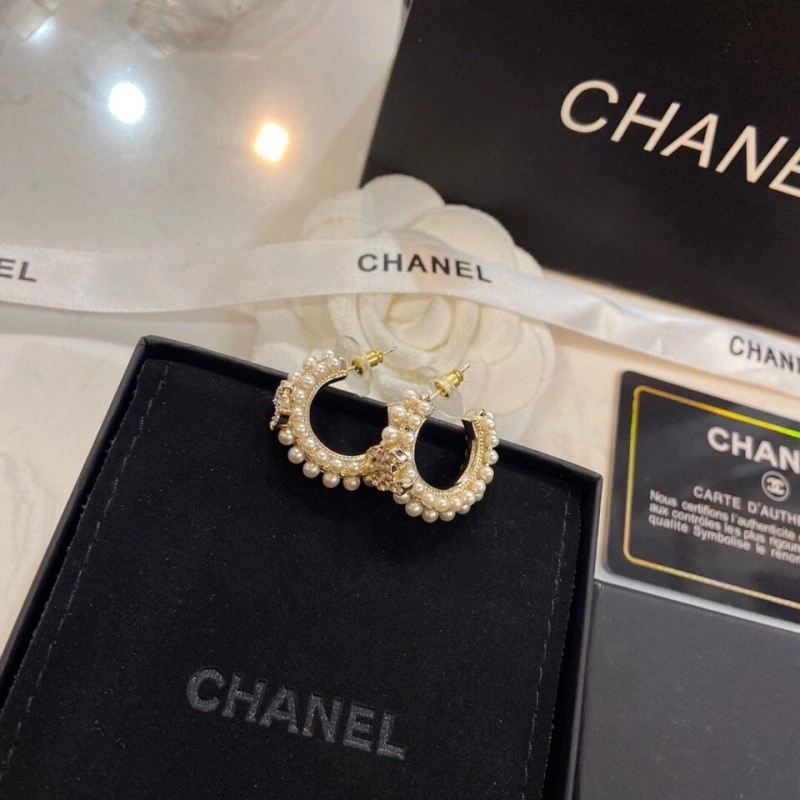 Chic Chanel Earrings 221230