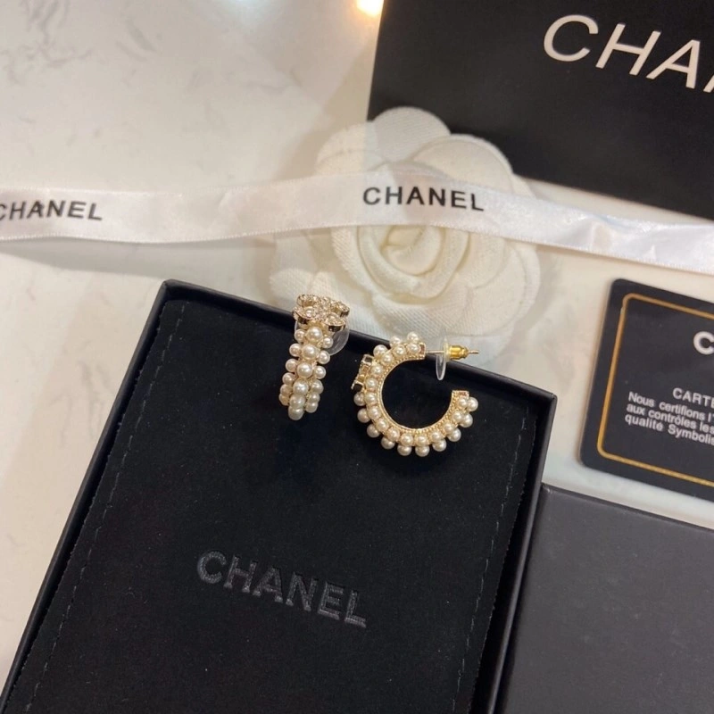 Chic Chanel Earrings 221230
