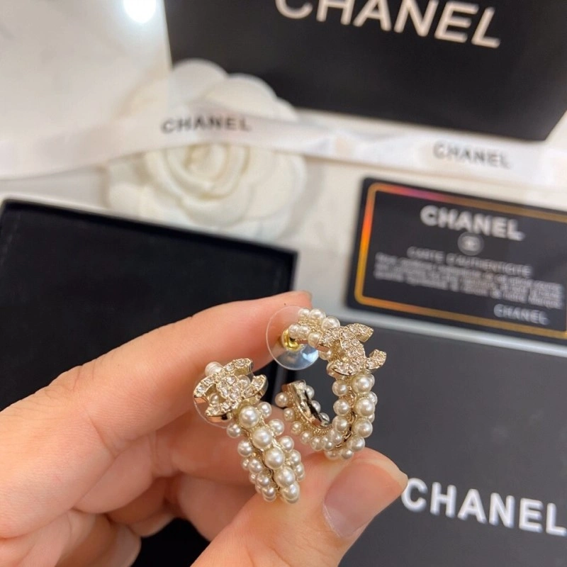 Chic Chanel Earrings 221230