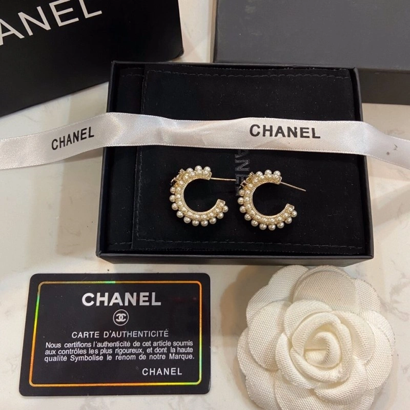 Chic Chanel Earrings 221230