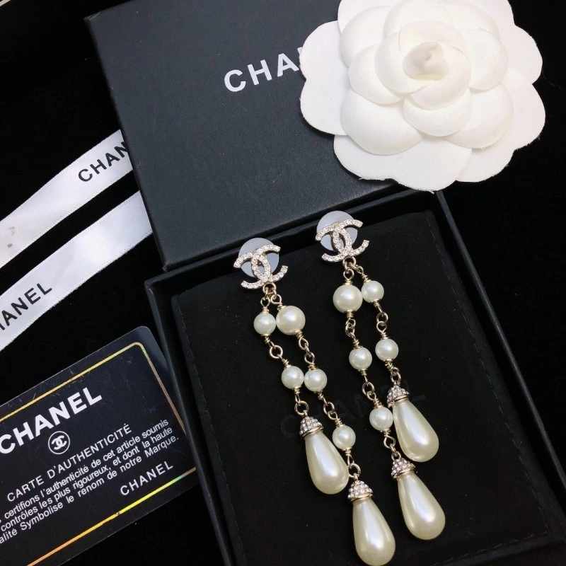 Effortless Chanel Earrings 221226