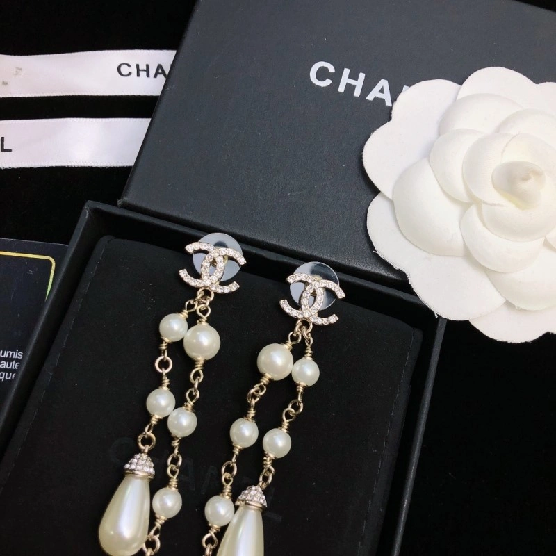 Effortless Chanel Earrings 221226