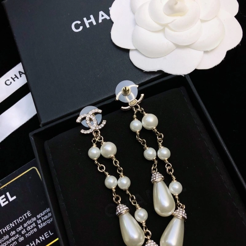 Effortless Chanel Earrings 221226