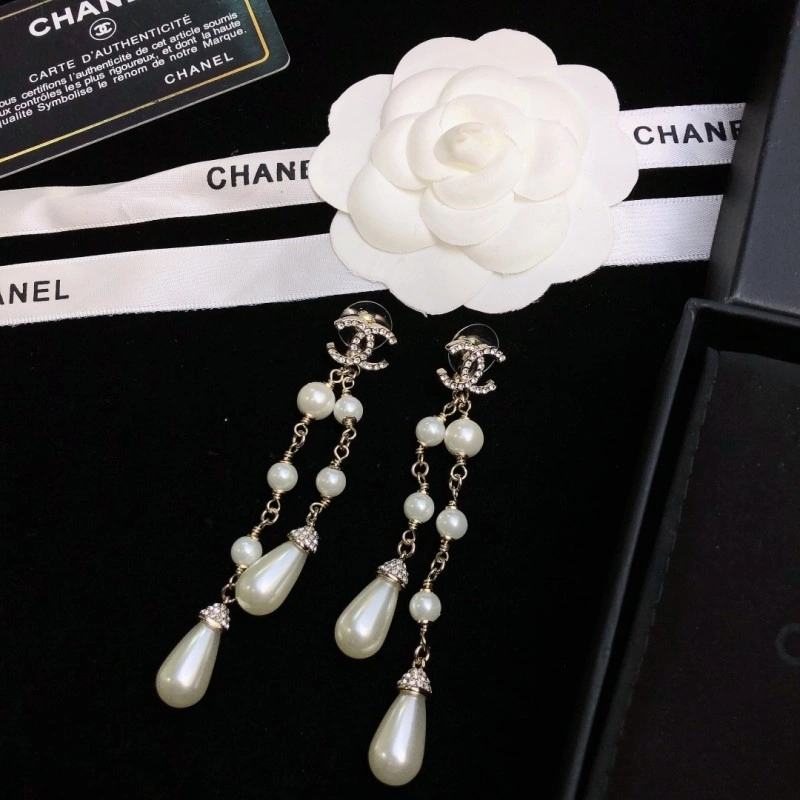 Effortless Chanel Earrings 221226