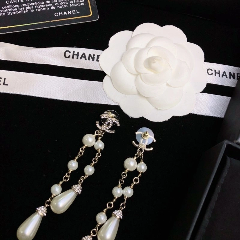 Effortless Chanel Earrings 221226