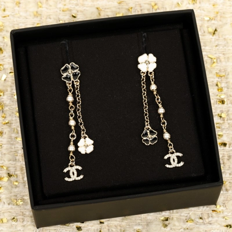 Chanel Earrings Vibrant 221257