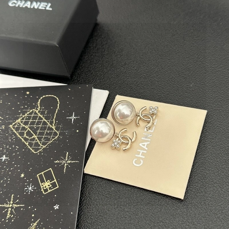 Chanel Earrings Flexible 221211