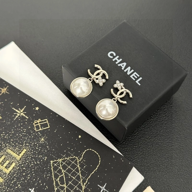Chanel Earrings Flexible 221211