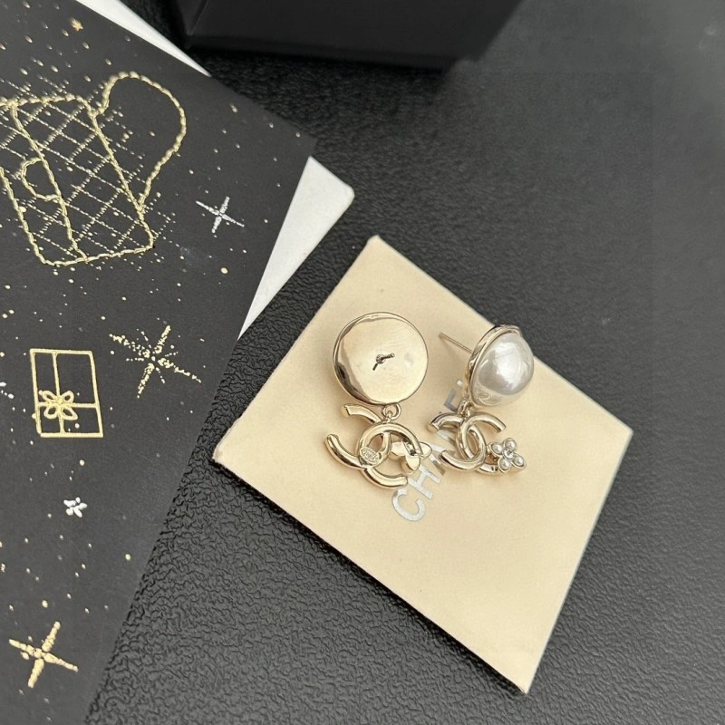 Chanel Earrings Flexible 221211