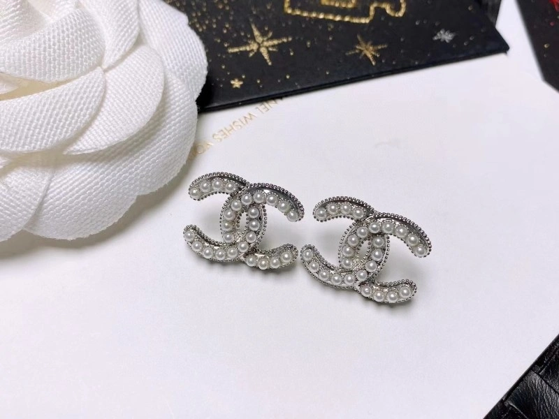 Chanel Earrings Effortless 221246