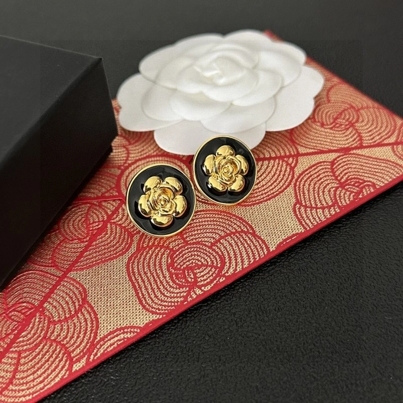 Sustainable Chanel Earrings 221197