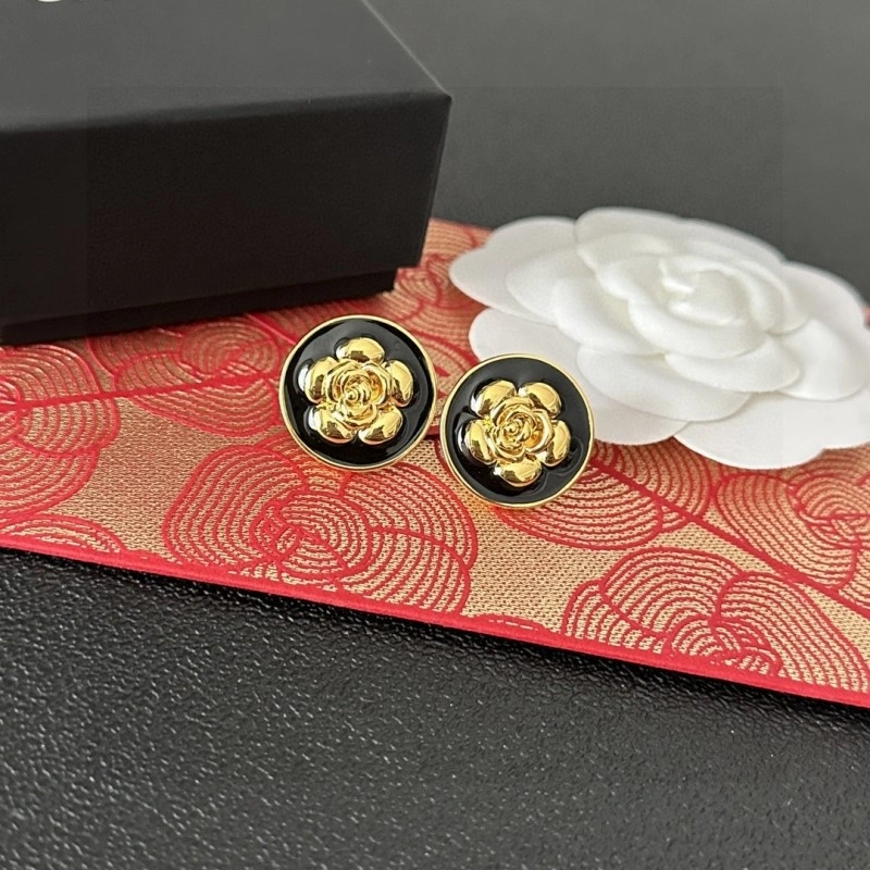 Sustainable Chanel Earrings 221197
