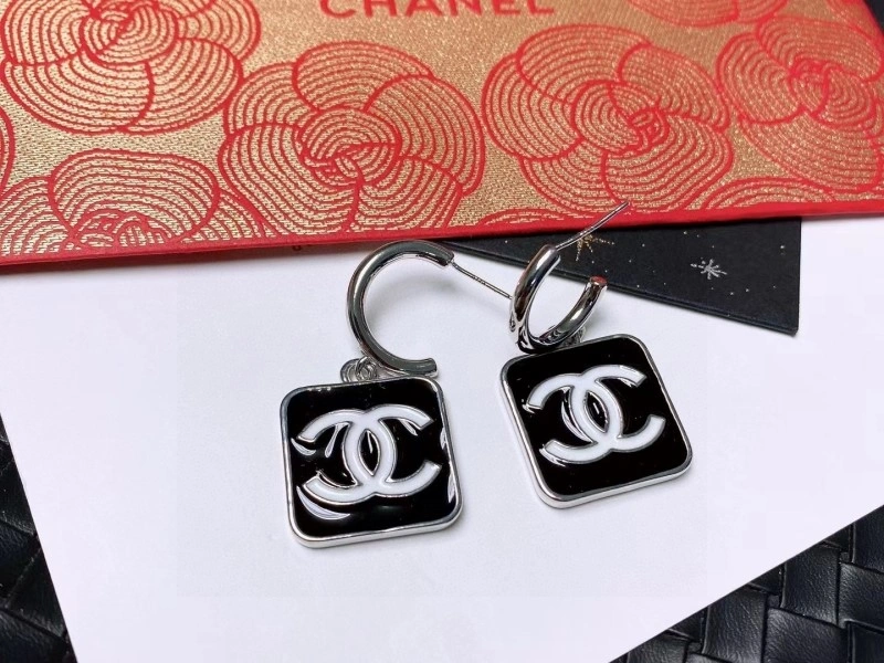 Comfortable Chanel Earrings 221198