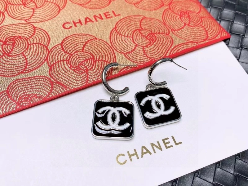 Comfortable Chanel Earrings 221198