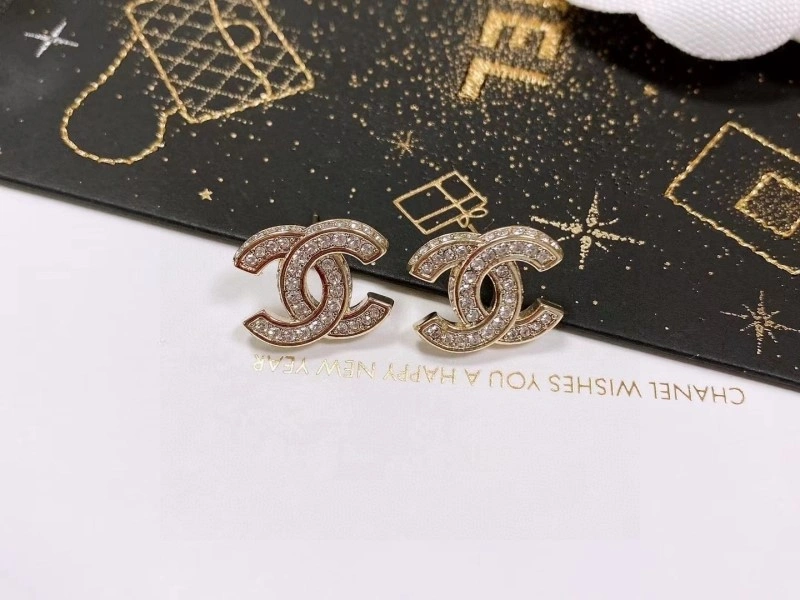 Sophisticated Chanel Earrings 221189