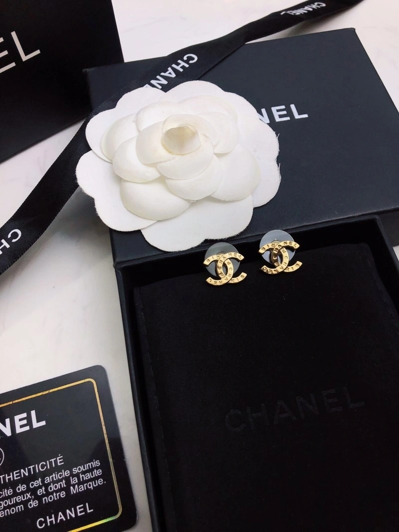 Comfortable Chanel Earrings 221165