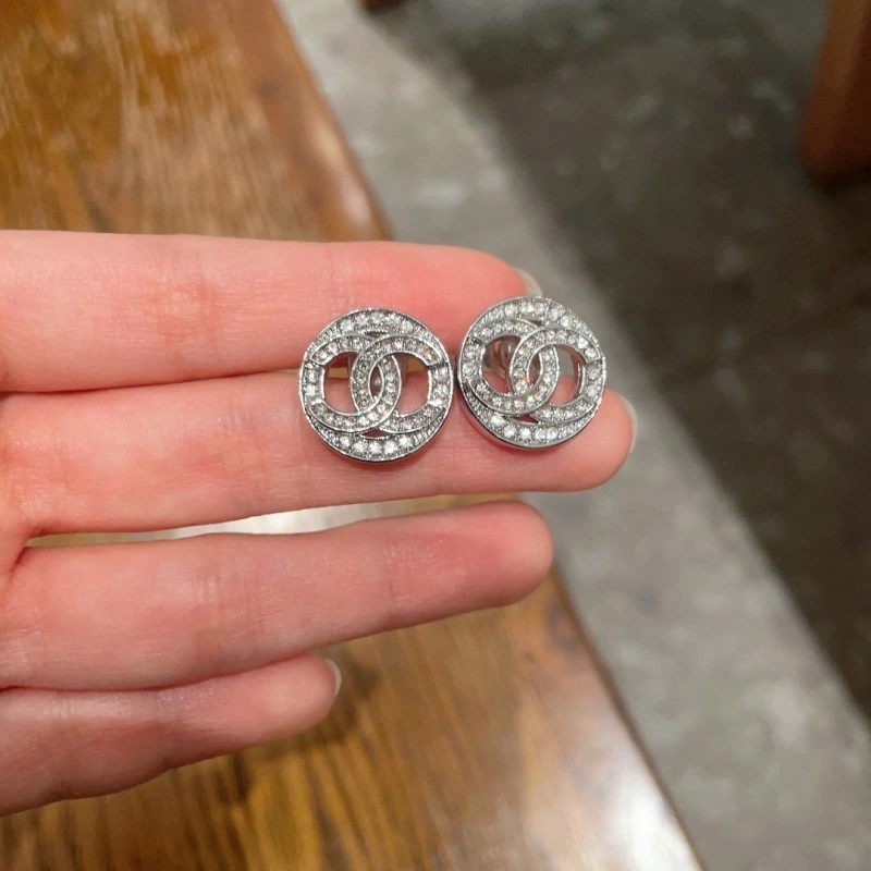 Chanel Earrings Bold 221154