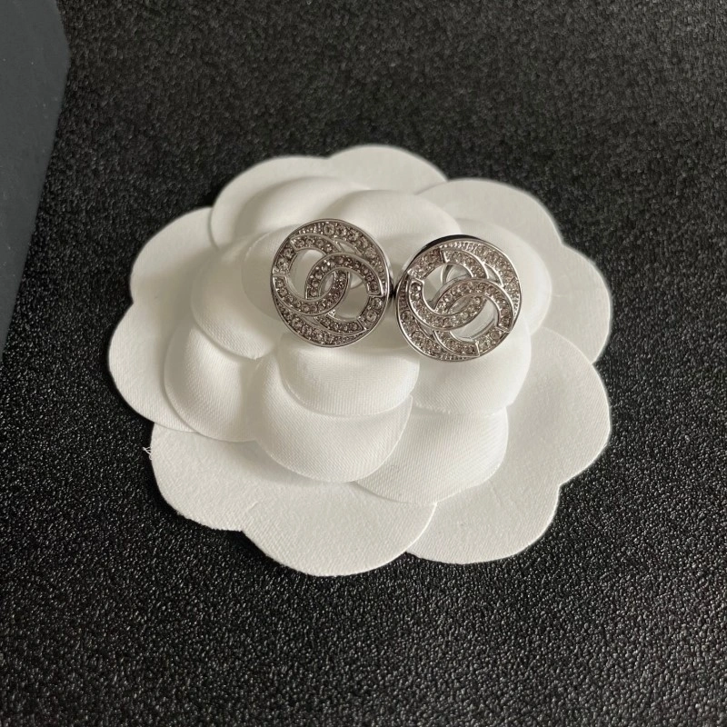 Chanel Earrings Bold 221154