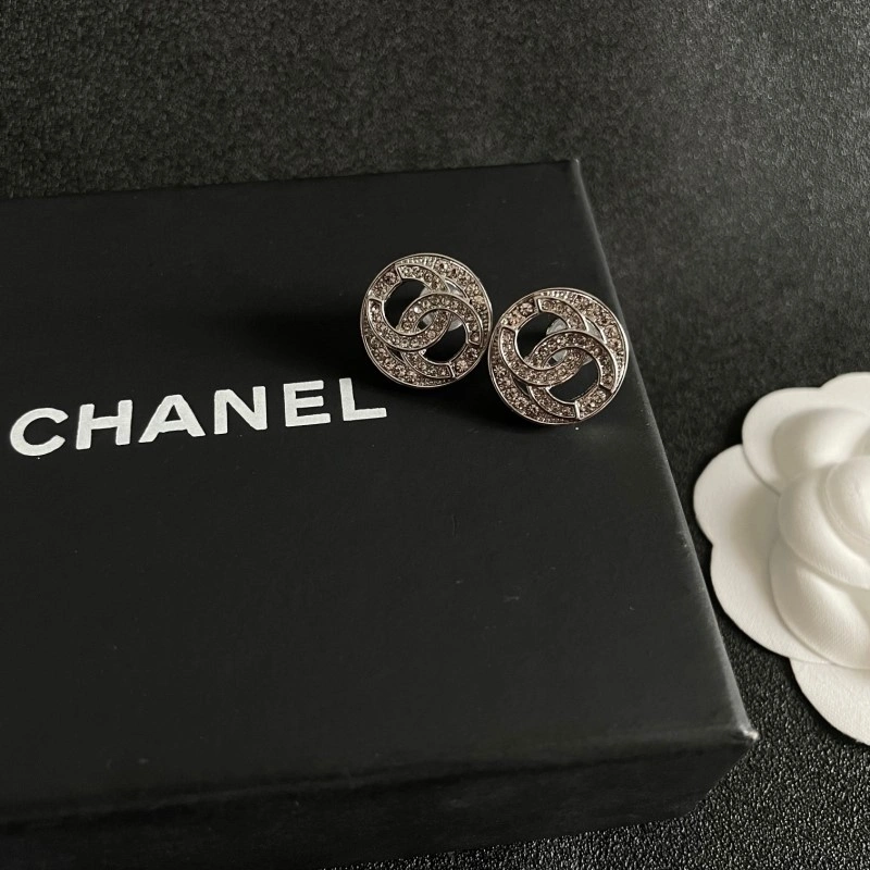 Chanel Earrings Bold 221154