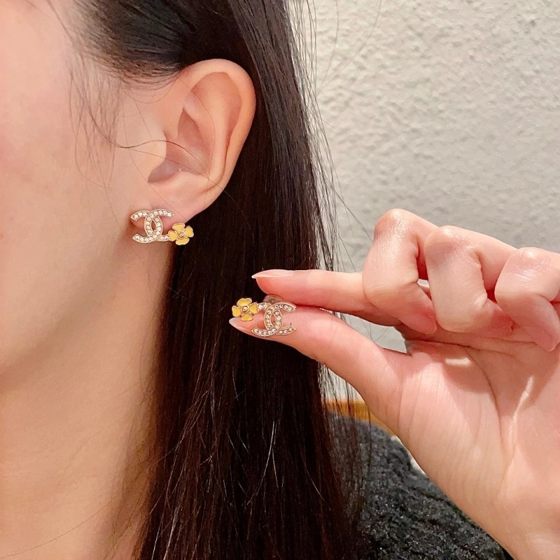 Chanel Earrings Supportive 221232