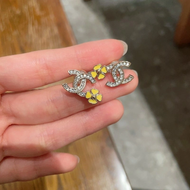 Chanel Earrings Supportive 221232