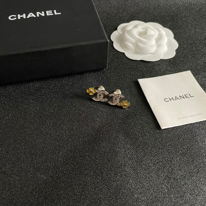 Chanel Earrings Supportive 221232