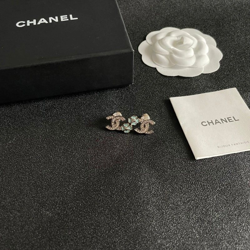 Chanel Earrings Supportive 221170