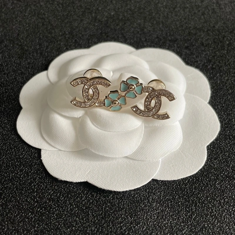 Chanel Earrings Supportive 221170