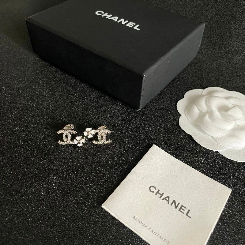 Supportive Chanel Earrings 221149