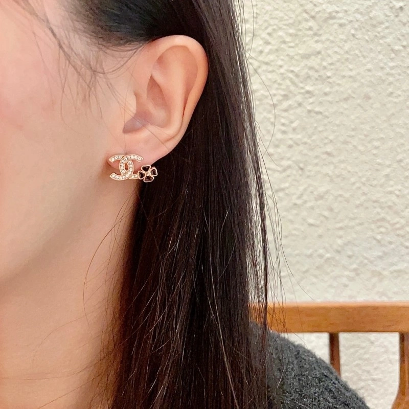Chanel Earrings WellDesigned 221156