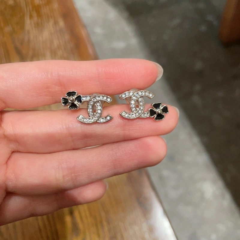Chanel Earrings WellDesigned 221156