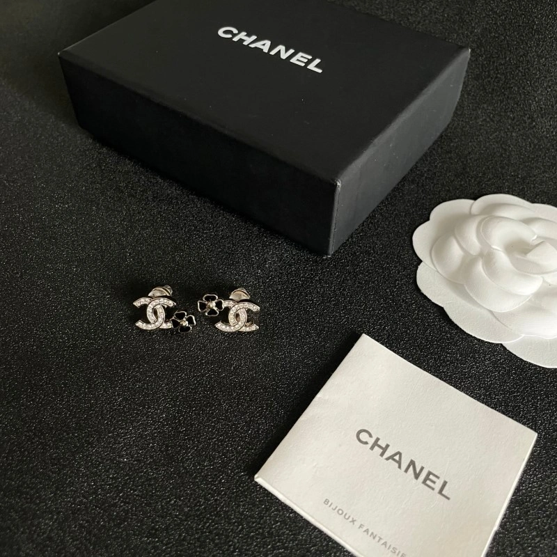 Chanel Earrings WellDesigned 221156