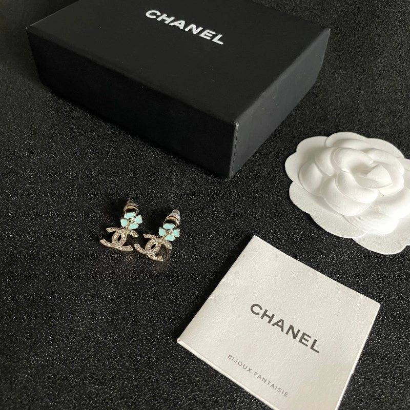 Effortless Chanel Earrings 221172