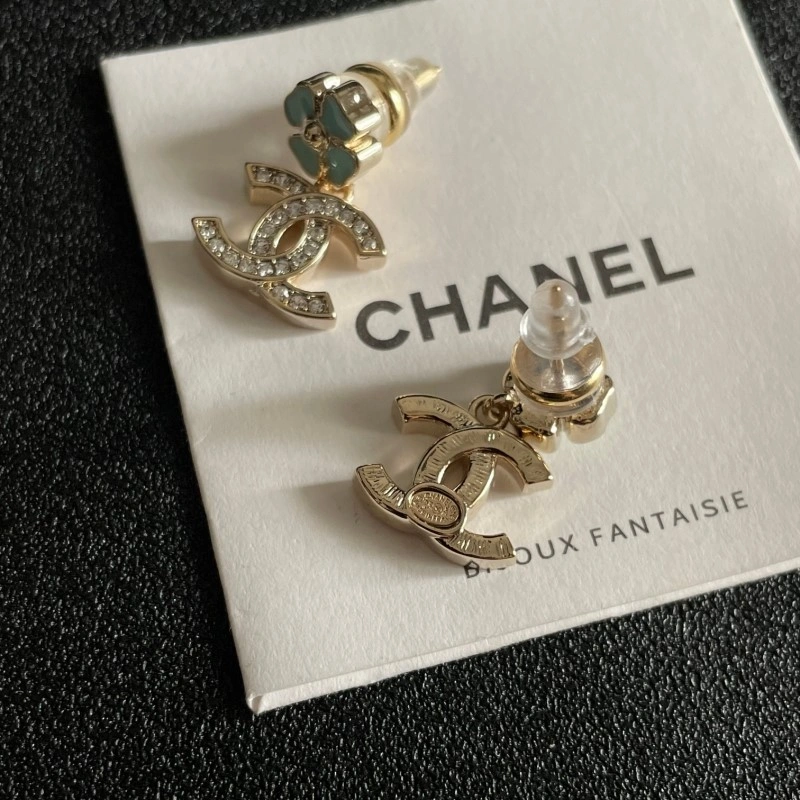 Effortless Chanel Earrings 221172