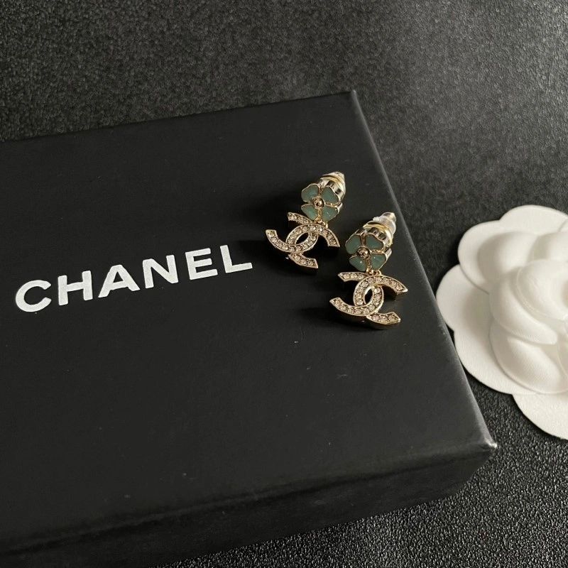 Effortless Chanel Earrings 221172