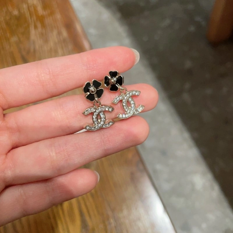 Trendy Chanel Earrings 221167