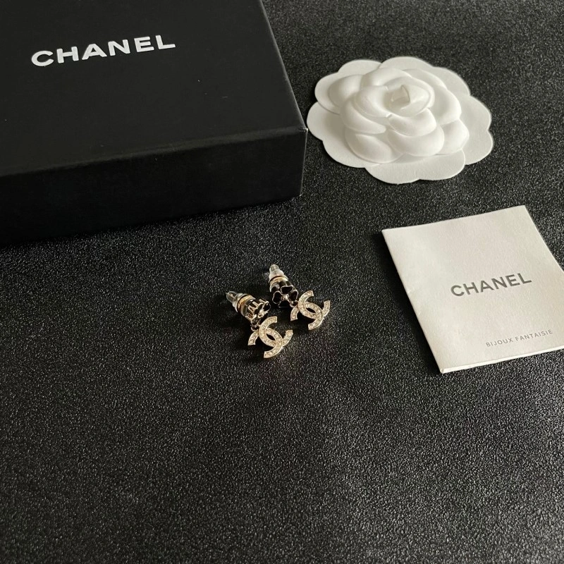 Trendy Chanel Earrings 221167