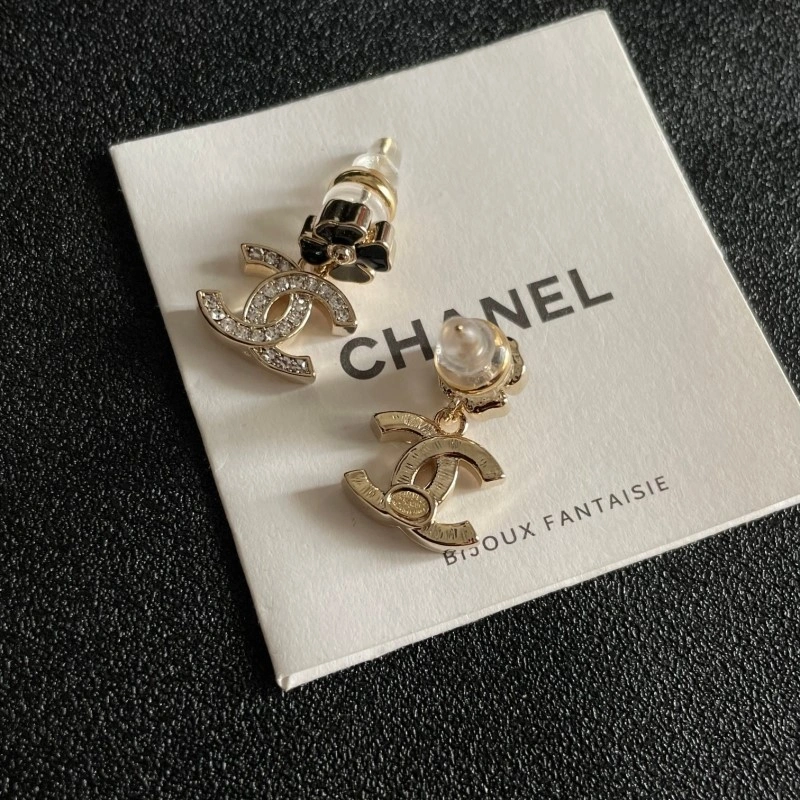 Trendy Chanel Earrings 221167