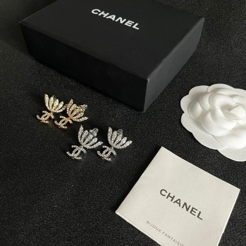 Effortless Chanel Earrings 221147