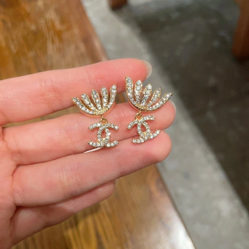 Effortless Chanel Earrings 221147