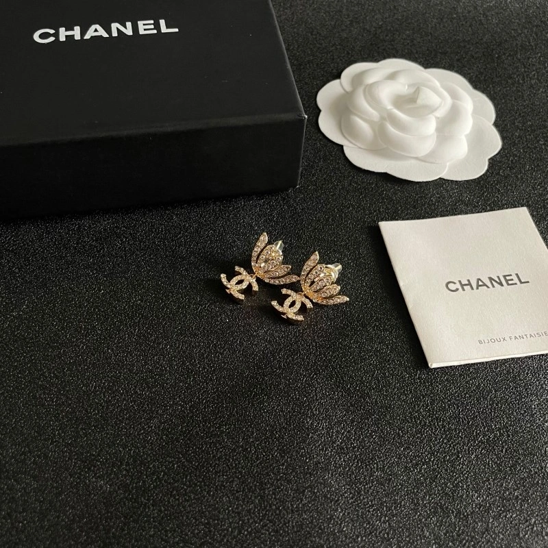 Effortless Chanel Earrings 221147