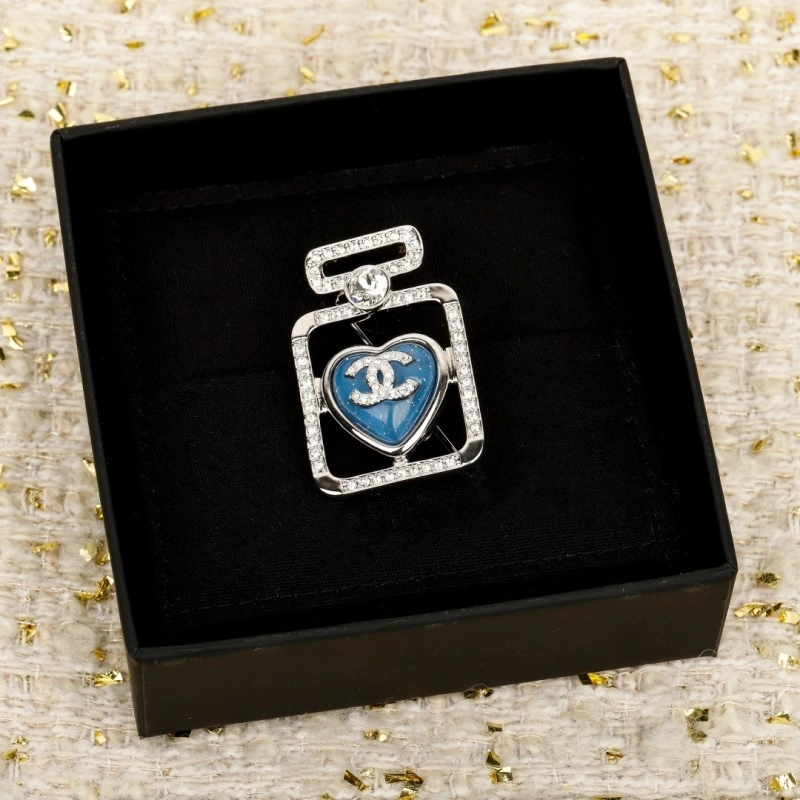 Chanel Earrings Comfortable 221140
