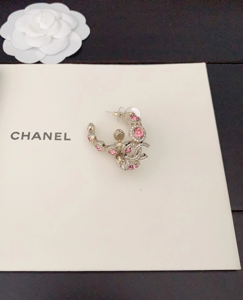 Lightweight Chanel Earrings 221133