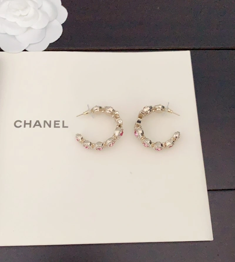 Lightweight Chanel Earrings 221133