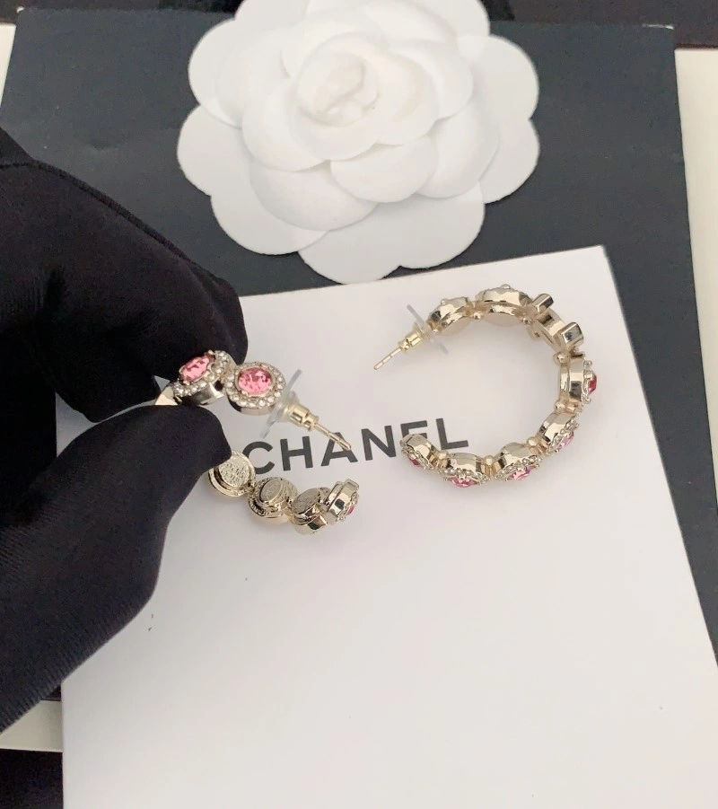 Lightweight Chanel Earrings 221133