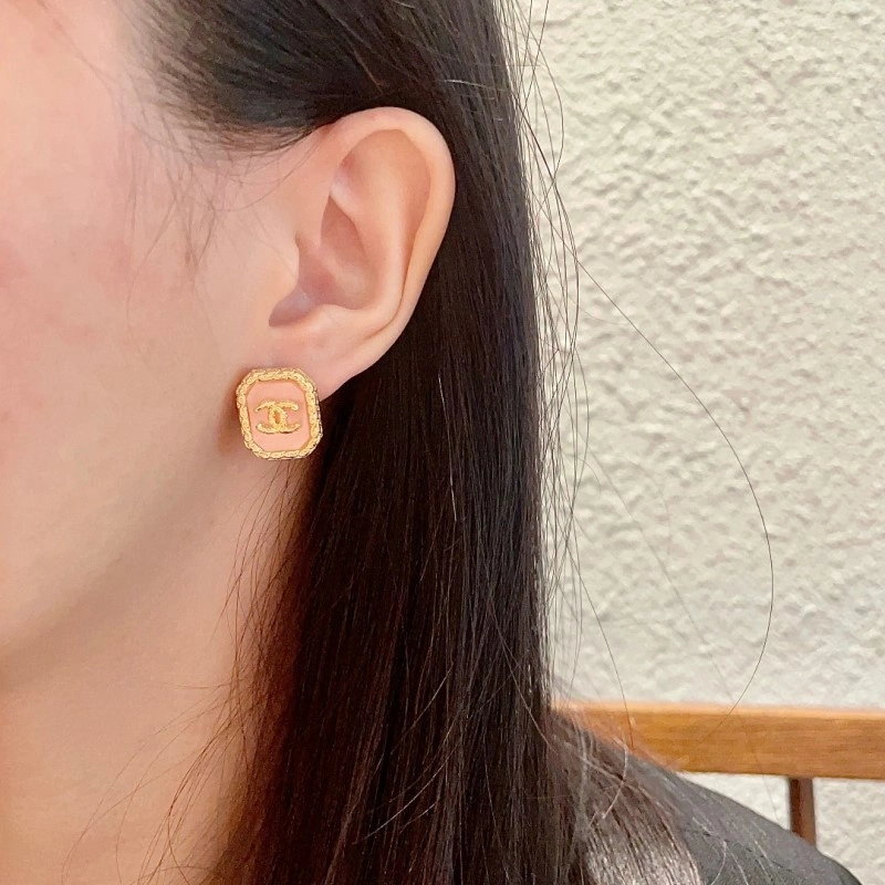 Chanel Earrings Sleek 221115