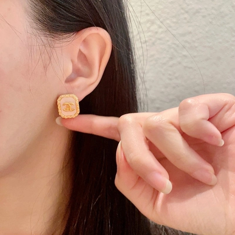 SmoothTexture Chanel Earrings 221122