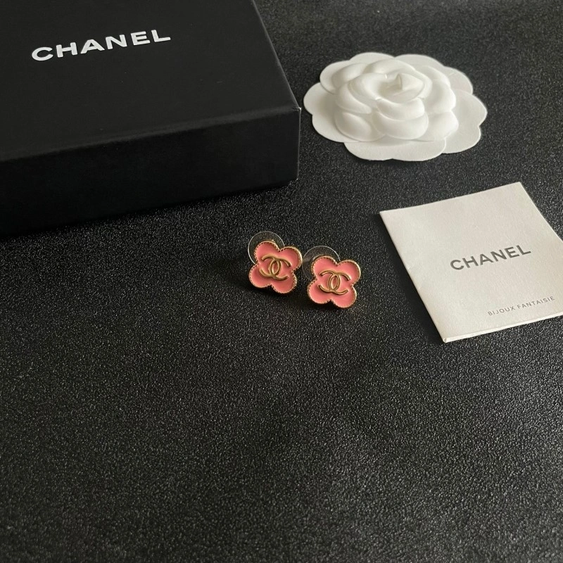 Sleek Chanel Earrings 221112