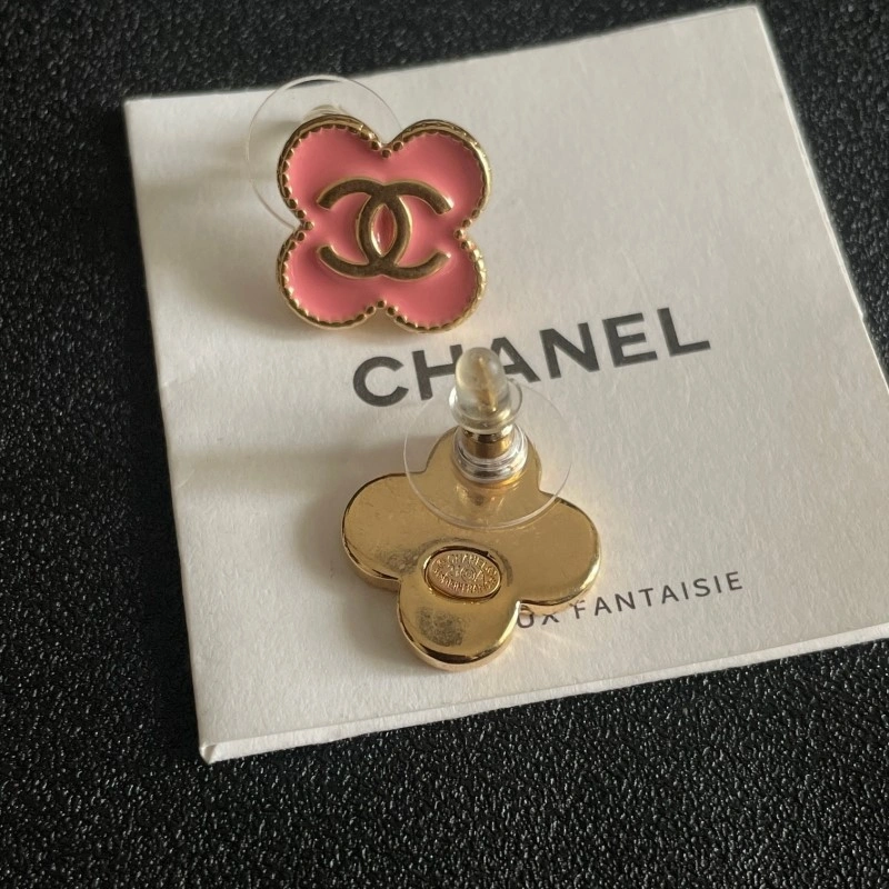 Sleek Chanel Earrings 221112