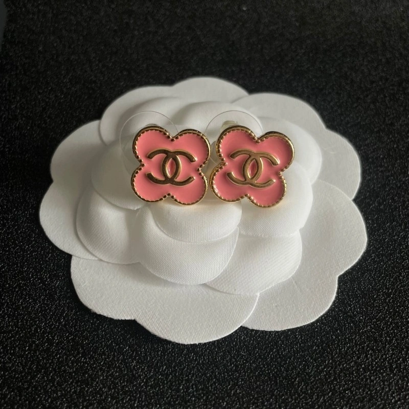 Sleek Chanel Earrings 221112